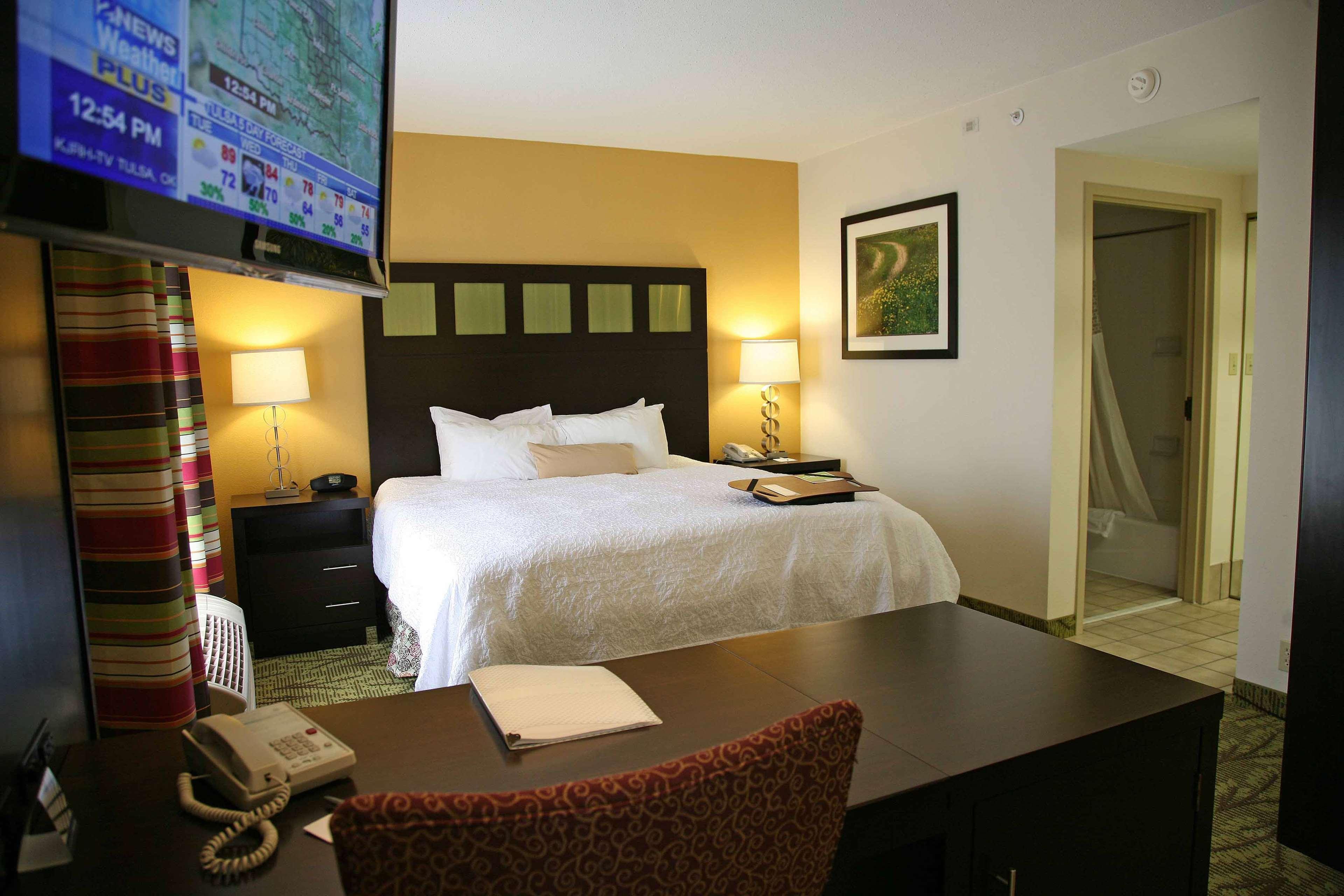 Hampton Inn & Suites Tulsa-Woodland Hills חדר תמונה